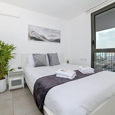 L.T.D- My View. 2 Bedroom Apartment By The Lake. Tiberias Bagian luar foto