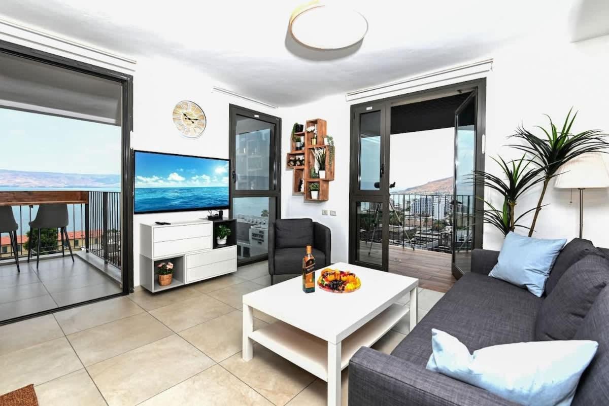 L.T.D- My View. 2 Bedroom Apartment By The Lake. Tiberias Bagian luar foto